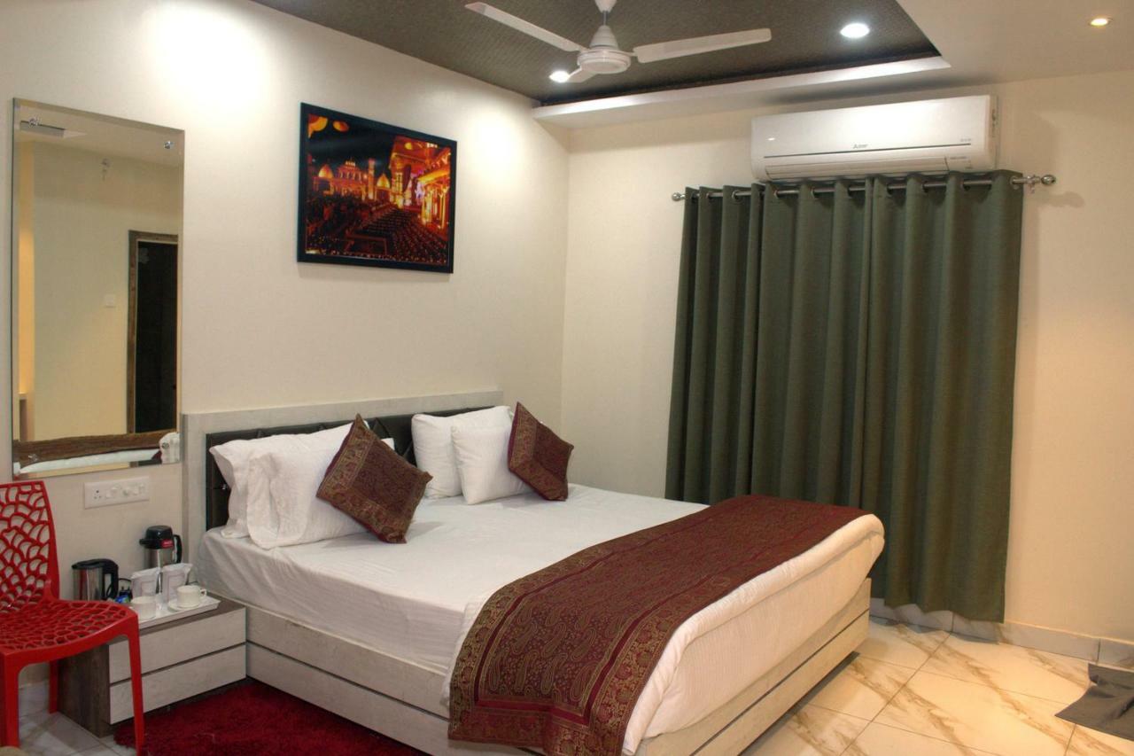 Hotel Tamilnadu Kashi Varanasi Eksteriør bilde